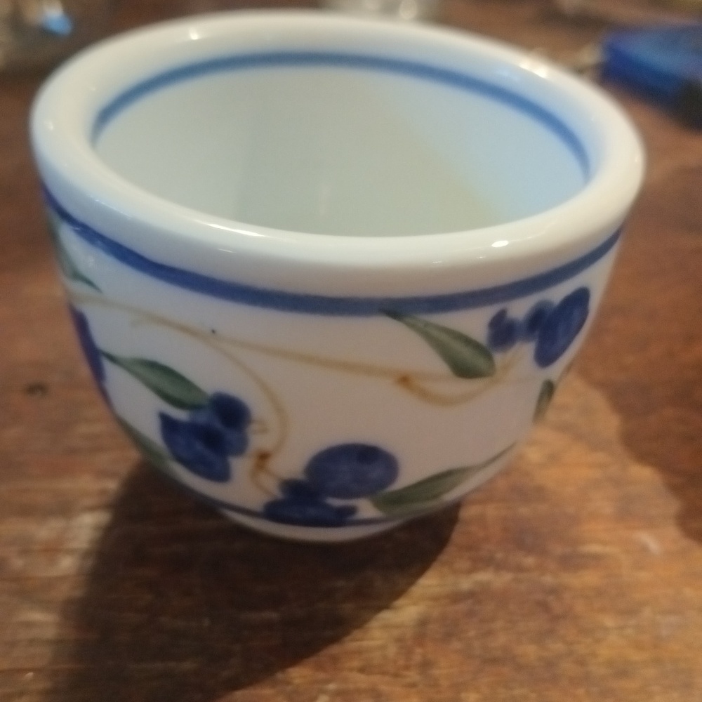 Georgetown Pottery Blueberry  Pottery Cup/Bowl